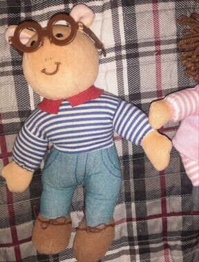 Vintage Arthur toys plush PBS